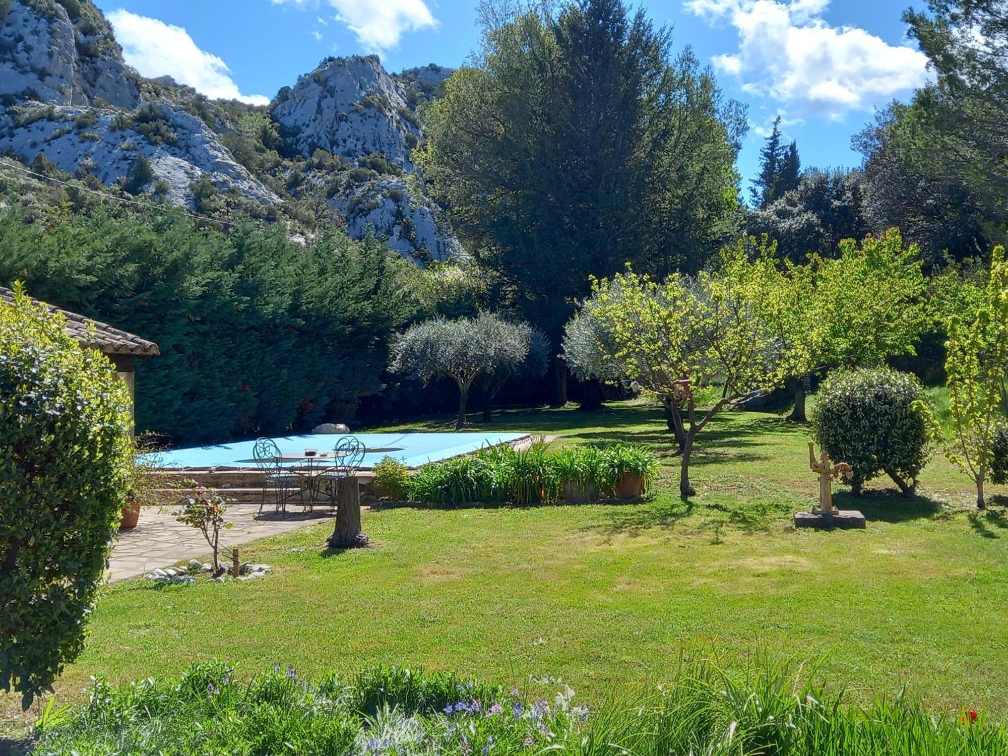 La Roulotte Du Petit Paradis แซ็งต์-เรมีย์-เดอ-โพรวองซ์ ภายนอก รูปภาพ
